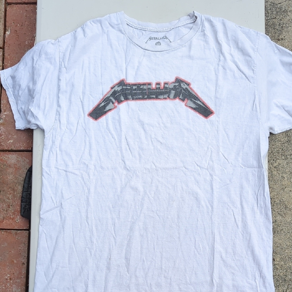 Metallica White Graphic Tee for Men